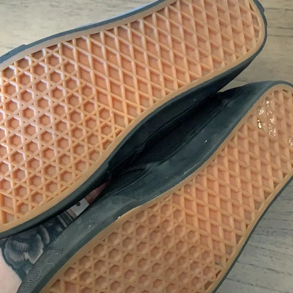 Vans Black Low Top Sneakers - Picture 4 of 5